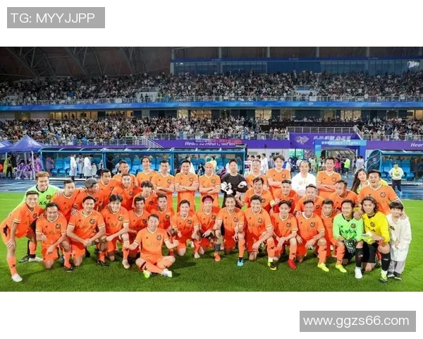 足球明星专用足球的特点与技术解析以及对比赛表现的影响